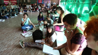 "Socorristas en Red": Se abre en la ciudad la primer escuela de acompañamiento de abortos de la Provincia