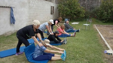 Clases de gimnasia y caminatas, la propuesta local para la adultez