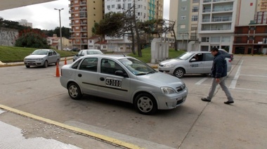 Aumento de taxi en la Ciudad: la bajada de bandera saldrá $60