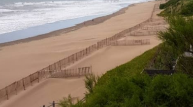 Denuncian que desde el Barrio “Medanos” se quedaron con parte de la playa