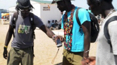Desde la CTEP Necochea-Quequén repudiaron los actos de racismo en la playa: “La Economía Popular solo pide que seamos respetados”