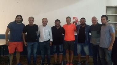 Técnicos: Ministerio presentó a Nacho Iglesias para el plantel de primera