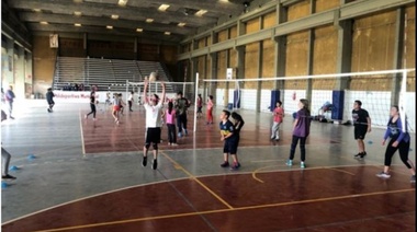 Comienzan los trabajos para una futura liga juvenil de voley