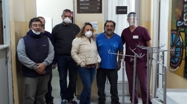 El Hospital Irurzun recibió insumos fabricados por docentes de la Escuela Secundaria Técnica Nro 2