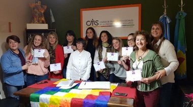 "Este 3 de junio mueve reflexiones": Opinión de las Trabajadoras Sociales de Necochea