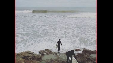 Fue el Día Internacional del Surf y los deportistas locales convocan a limpiar las playas