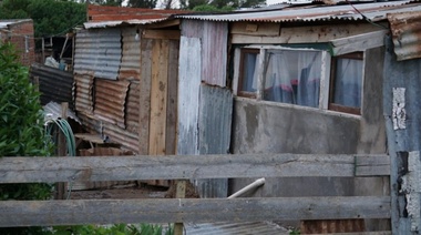 Barrio marginal en la Terminal: “Cada rancho es nuestro fracaso como sociedad”
