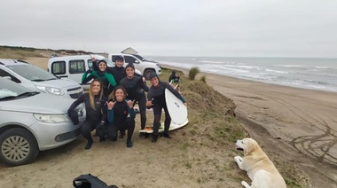 Mujeres surfistas en Neco y Quequén: "adaptamos el deporte para disfrutar entre amigas"