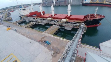 Puerto Quequén inauguró terminal de fertilizantes líquidos y sólidos.