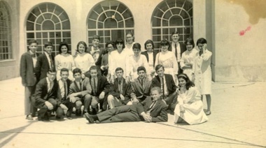 Trabajo de archivo y reconstrucción comunitaria por los 100 años del Colegio Nacional 