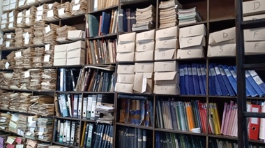 Trabajo de archivo y reconstrucción comunitaria por los 100 años del Colegio Nacional 
