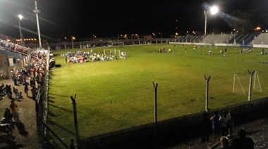 Por ahora no habrá eventos deportivos aunque sí partidos de fútbol "de preparación"