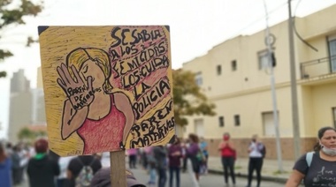 Denuncian cómo la justicia local absolvió a un policía acusado de violencia de género tras un aporte social de $500
