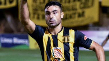 Mitre puntero de la Primera Nacional: Cérica fue aislado por Covid-19 y no pudo jugar
