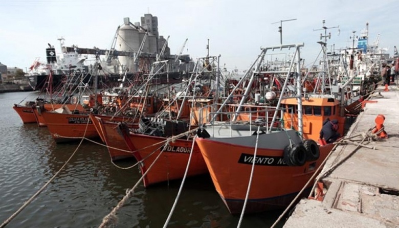 ¿El "golpe de gracia" a la pesca local?: preocupación por la explotación petrolera en las costas locales