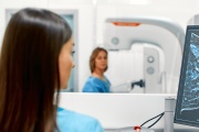 Octubre se acerca con una poderosa campaña para la detección temprana del cáncer de mama