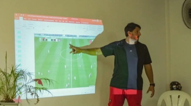 Un necochense director técnico y analista profesional de fútbol compartió con NdeN sus análisis sobre la Selección y el Mundial