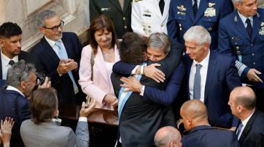 Milei celebró como un gol la inflación de abril y le envió un mensaje futbolero a Toto Caputo