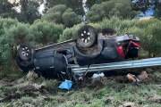 Volcó una camioneta en la Ruta 227: trasladaba a dos directoras de escuelas hacia Pieres