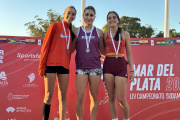 El atletismo necochense en su mejor momento: Rosario Coronel se consagró con oro y otros atletas se subieron al podio