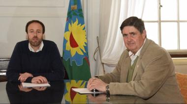 Gargaglione firmó el acuerpo por el prestamo provincial para pagarle el Bono Extra a sus trabajadores