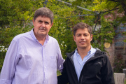Kicillof llega a San Cayetano con un camión de residuos y 3 móviles policiales