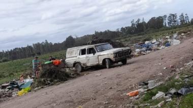 Vecinos de Necochea denuncian la acumulación de basura y el abandono de las calles: “Vivimos entre la mugre y el barro”