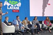 Puerto Quequén en Perú: Jimena López modera debate sobre modernización y futuro de los puertos latinoamericanos