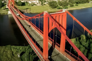 96 años del Puente Colgante Hipólito Yrigoyen: el “Golden Gate” argentino que une Necochea y Quequén