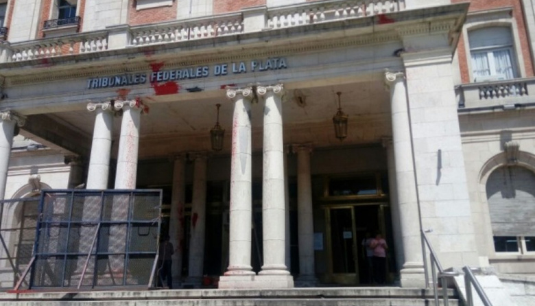 Periodista necochense fue convocado por la Justicia por su investigación sobre la desaparición de los hermanos Fuentes