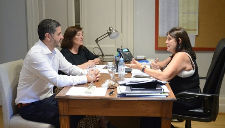 López Rodríguez y Biar se reunieron con la ministra Teresa García: “La Provincia y varios municipios sufrieron los descalabros de Vidal”