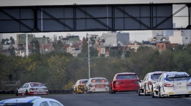 Matías Capurro debió abandonar en el Top Race V6 pero sigue en la pelea