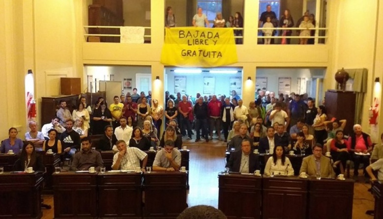 Los contribuyentes que se opusieron al aumento de tasas: “Es una vergüenza este aumento”