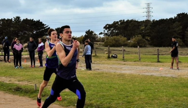 Primer Campeonato Nacional de Atletismo con participación local