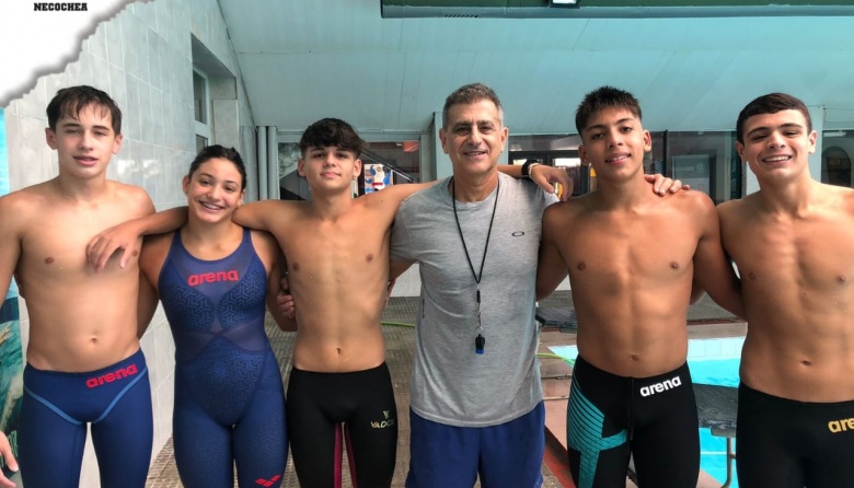 Nadadores necochenses parten a Buenos Aires a competir el nacional de Cadetes