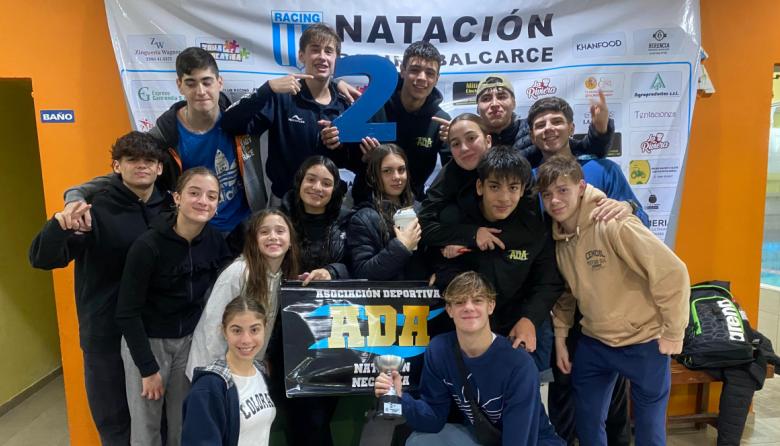 Excelente actuación de nadadores necochenses en Balcarce: Lograron un merecido 2° puesto