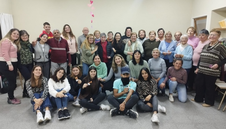 Papelnonos visitaron el Instituto Superior en San Cayetano