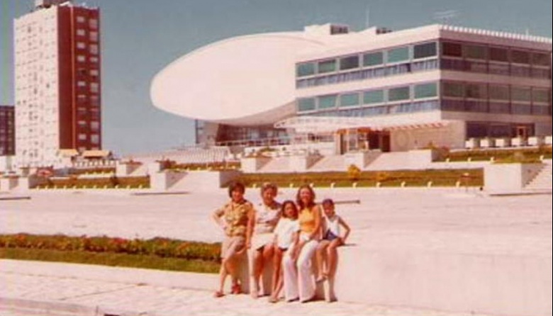 El casino y la imagen de los turistas: un símbolo de Necochea, abandonado