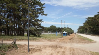 Se terminaron de instalar los postes de luz en la Avenida 10