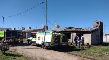 Un incendio más: perdidas totales y una persona hospitalizada