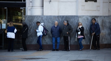Malas noticias para jubilados: PAMI reduce la cobertura al 100% en varios medicamentos