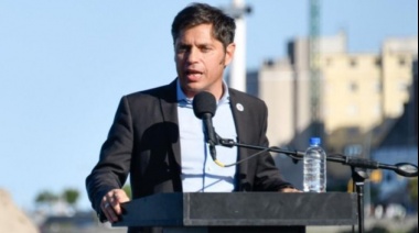 Axel Kicillof cierra las charlas de verano en Necochea junto a Arturo Rojas e intendentes costeros