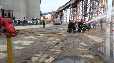 ¿Cómo fue el simulacro de incendio en el Puerto Quequén?