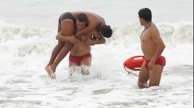Guardavidas: Más cobertura y nuevos horarios en las playas de Necochea y Quequén