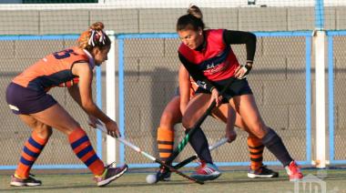 La 1ra Copa Necochea de hockey se juega esta semana con más de 30 equipos y 300 jugadoras