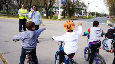 El Observatorio cerró jornadas de Educación Vial con el Jardín Lasalle en plena Plaza Dardo Rocha