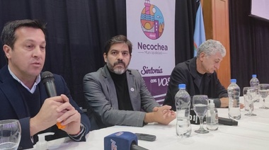 Entrega de escrituras: "Agradezco por decidir trabajar con todos más allá del color político"