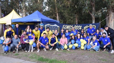 La Peña "Somos Boca" realizó una jornada de donación a un comedor de Quequén
