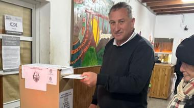 Fernando Duffau votó y se mostró expectante y con “mucha esperanza”