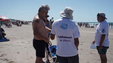 Cuidadores de Playa debutaron con su labor ambiental en Necochea